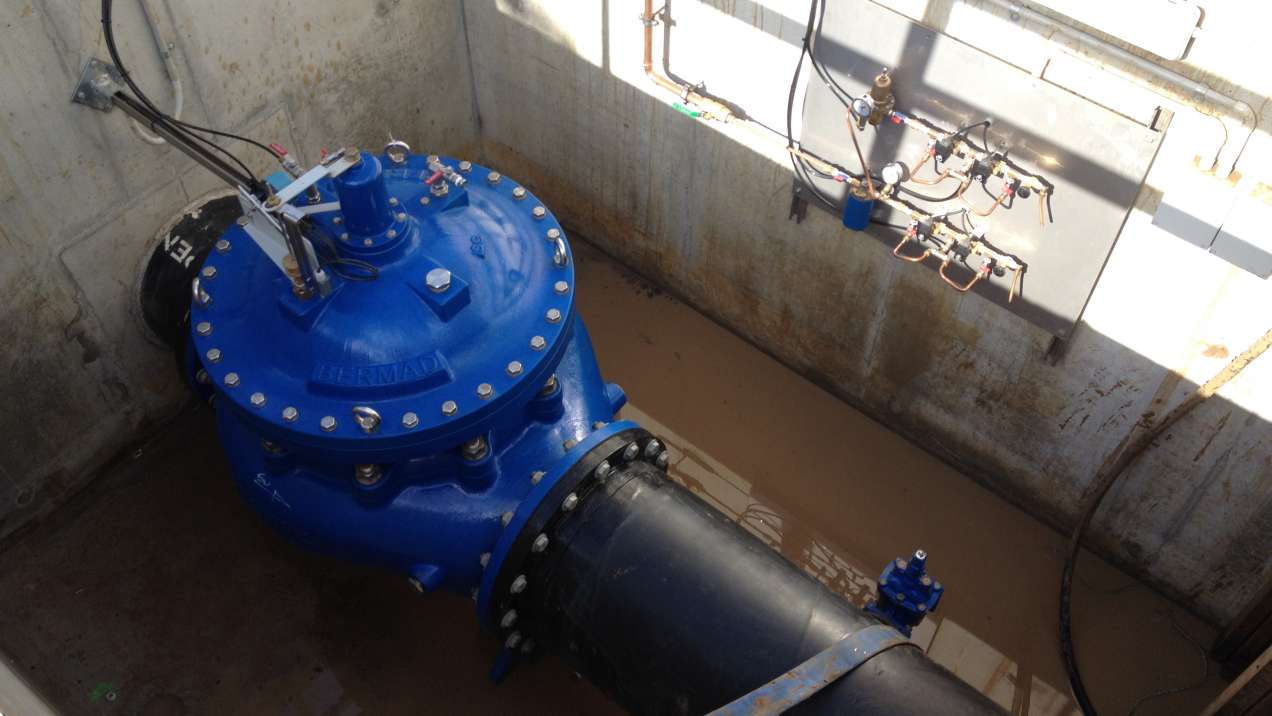 Peddaville 718 2014 A blue flow control valve